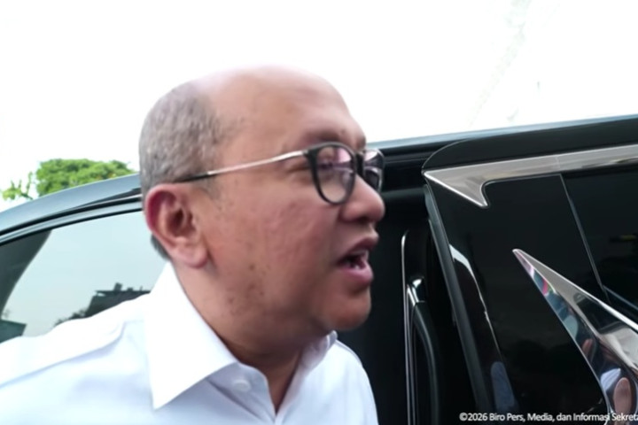 - Menteri Investasi dan Hilirisasi/Kepala BKPM Rosan Roeslani melaporkan sejumlah perkembangan strategis terkait investasi luar negeri dan efisiensi Badan Usaha Milik Negara (BUMN) kepada Presiden