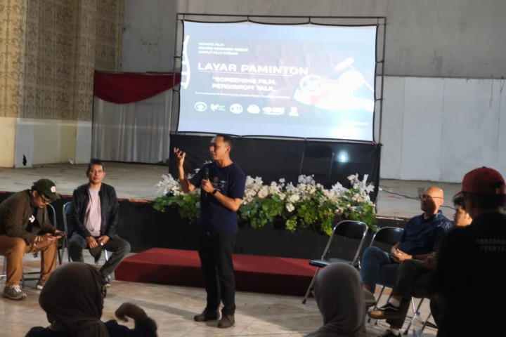 Pembina PERDIBROFI Jawa Barat Dr. Firdaus Azwar Ersyad, M.Sn menjadi narasumber dalam Layar Paminton di Bale Paminton, Kabupaten Garut, Jawa Barat, Jumat, 4 September 2026