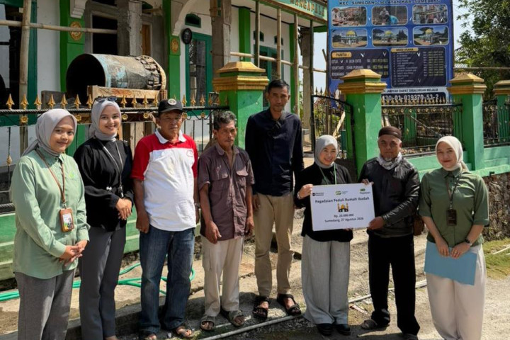 – PT Pegadaian (Persero) Kantor Wilayah X Jawa Barat melalui Kantor Pegadaian Cabang Sumedang menyalurkan bantuan senilai Rp20 juta untuk mendukung renovasi dan optimalisasi fasilitas Masjid Jami’ Al-Istiqomah, Sumedang. 