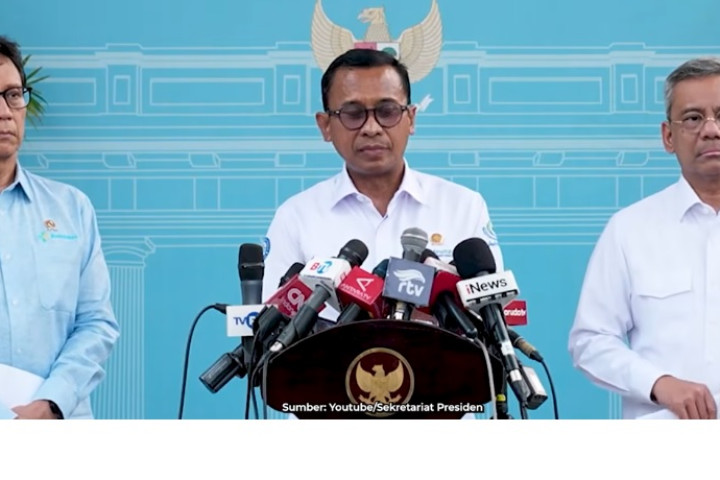 Direktur Utama BPJS Kesehatan  Prihati Pujowaskito  memberikan keterangan pers usai Ratas dengan Presiden Prabowo Subianto.