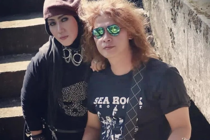 Mel Shandy bersama sang suami,Danny Sabian Hamda