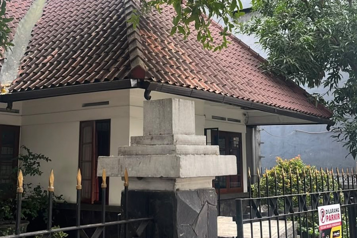 Rumah Bersejarah Inggit Garnasih di Jalan Ibu Inggit Garnasih Nomor 8, Kota Bandung