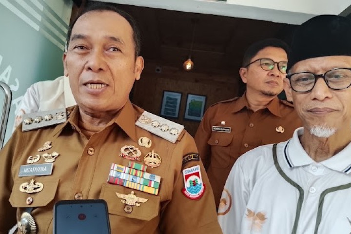 Wali Kota Cimahi, Ngatiyana, secara resmi membuka Asih Putera Festival Orthea, sebuah turnamen olahraga sepak bola antar pelajar se-Kota Cimahi pada Senin (12/10/2026). 