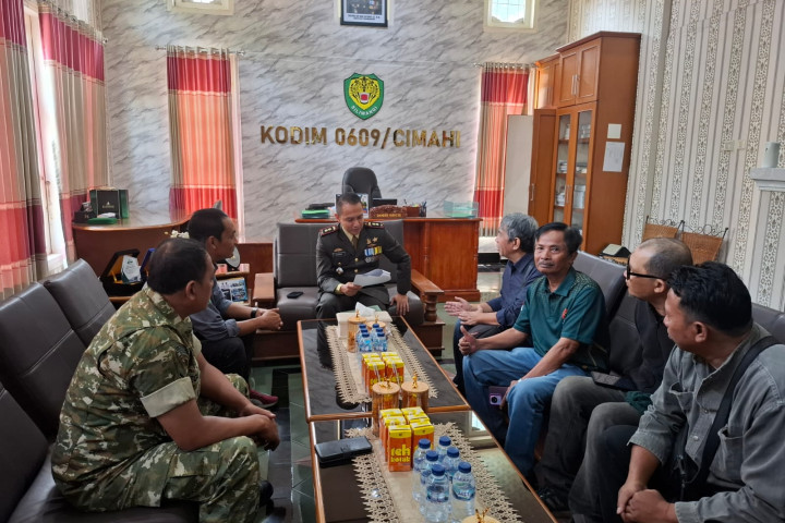 Komandan Kodim (Dandim) 0609, Letkol Kav Chandra Alit Saputra, S.Sos, menerima Pengurus JWI Kota Cimahi, di ruang kerjanya, Jum'at, 2 Oktober 2026.