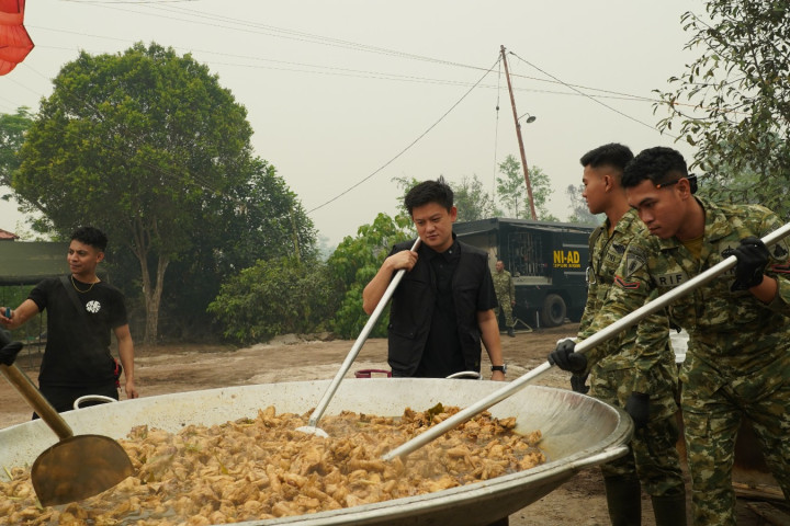 Konten Kreator Bobon Santoso menggelar kegiatan sosial 