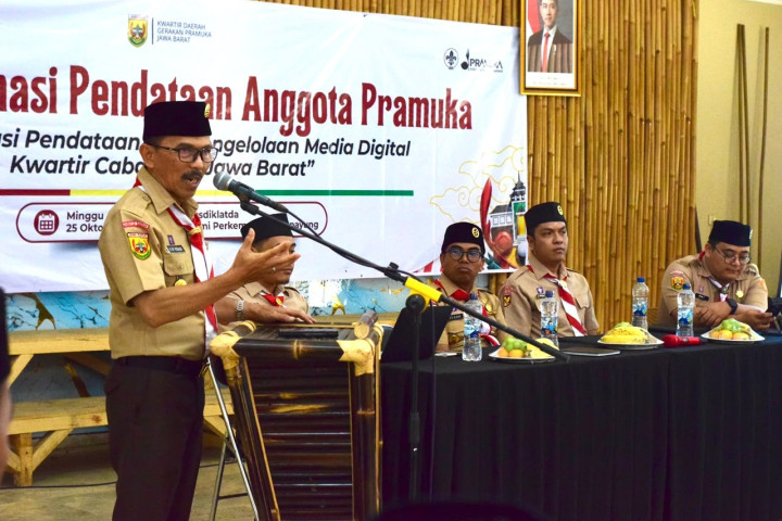 Pusdatin Gerakan Pramuka Jawa Barat menggelar rapat koordinasi pendataan anggota Pramuka dengan di Pusdiklatda Bumi Perkemahan Kiarapayung, Sumedang, Minggu (25/10/2026).